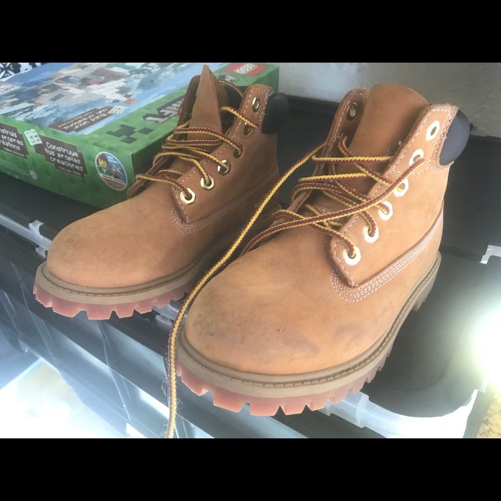 Size 12 kids timberlands worm 3 times